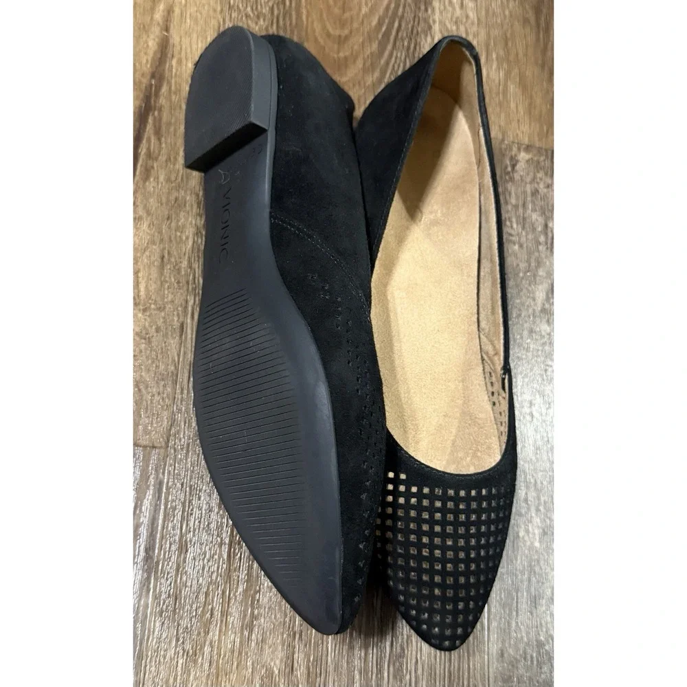 Vionic Posey Black Suede Perforated Pointed Toe Ballet Flats Womens 6.5 NWOT